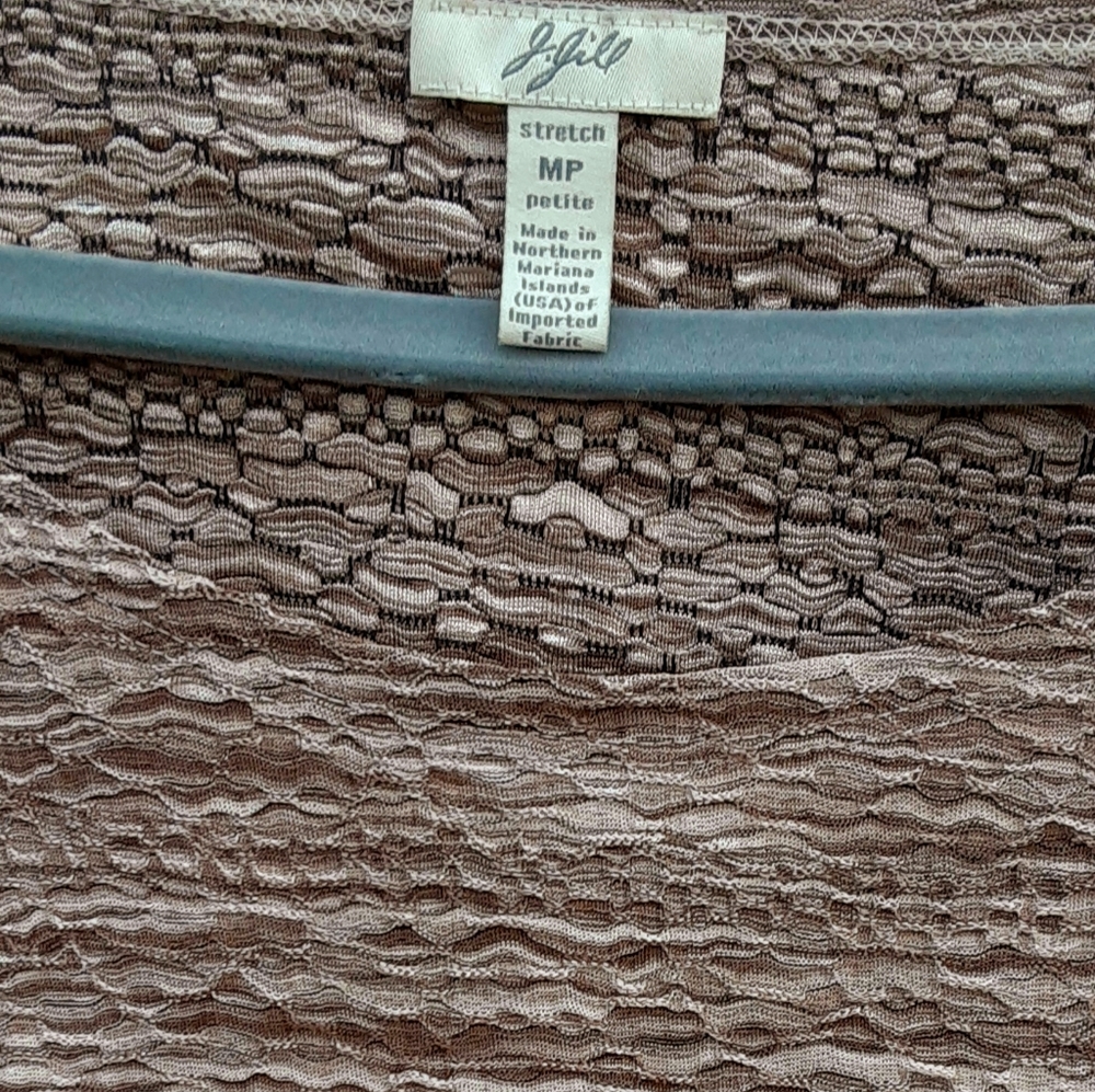 3/$15 🎄or FREE JJill Crinkle Ribbon Top Sophisticated Neutralmarbled design co - Picture 5 of 9